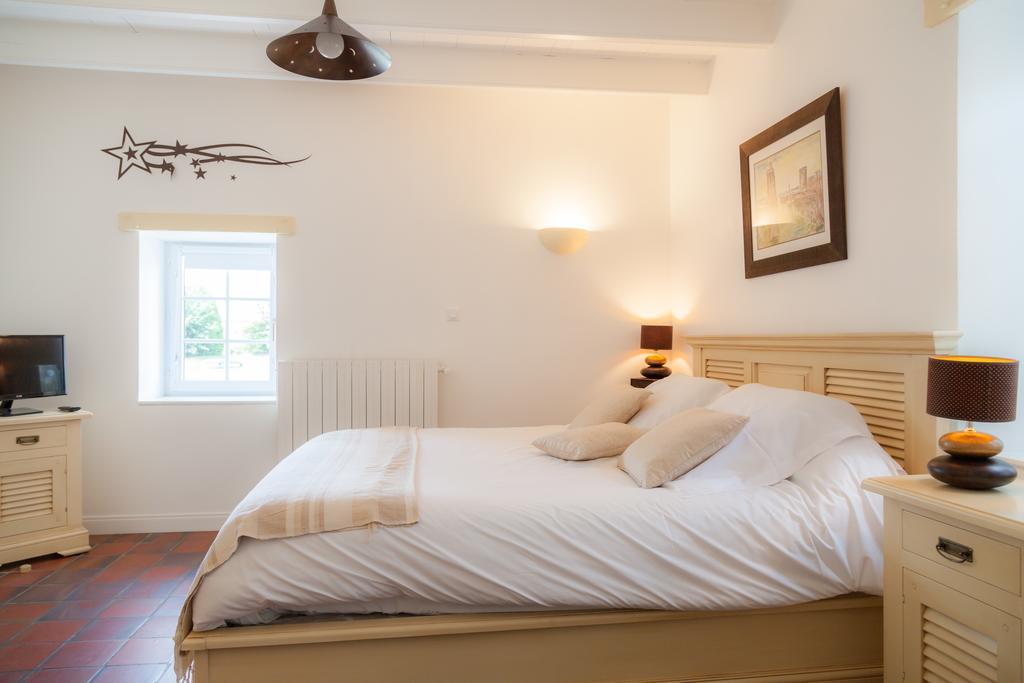 Le Soleil et les étoiles Bed and Breakfast Saint-Sauveur-d'Aunis Exterior foto